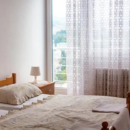 דירה Three Bedroom 